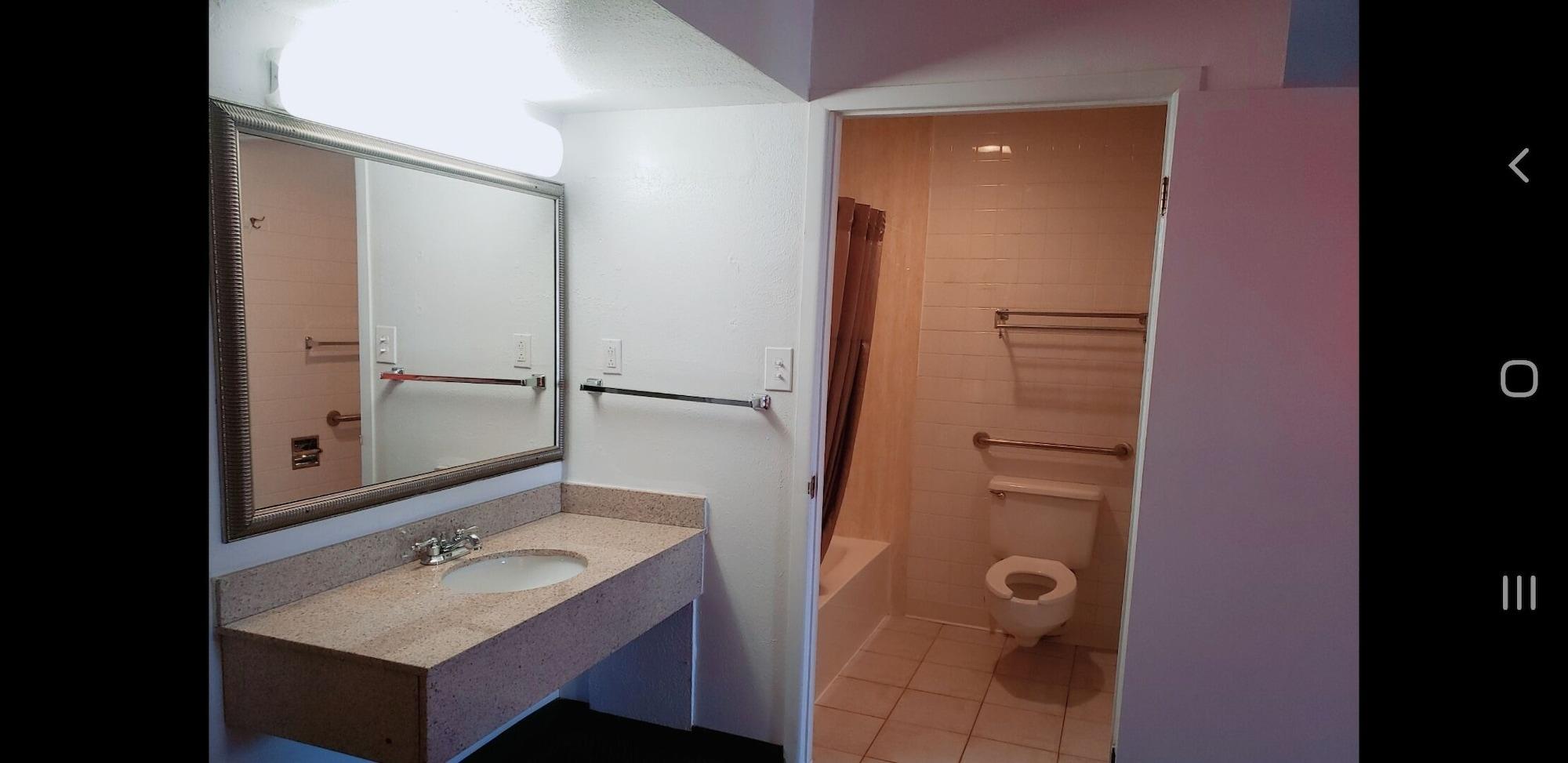Hotel 6-canon City, Co 719-458-1216