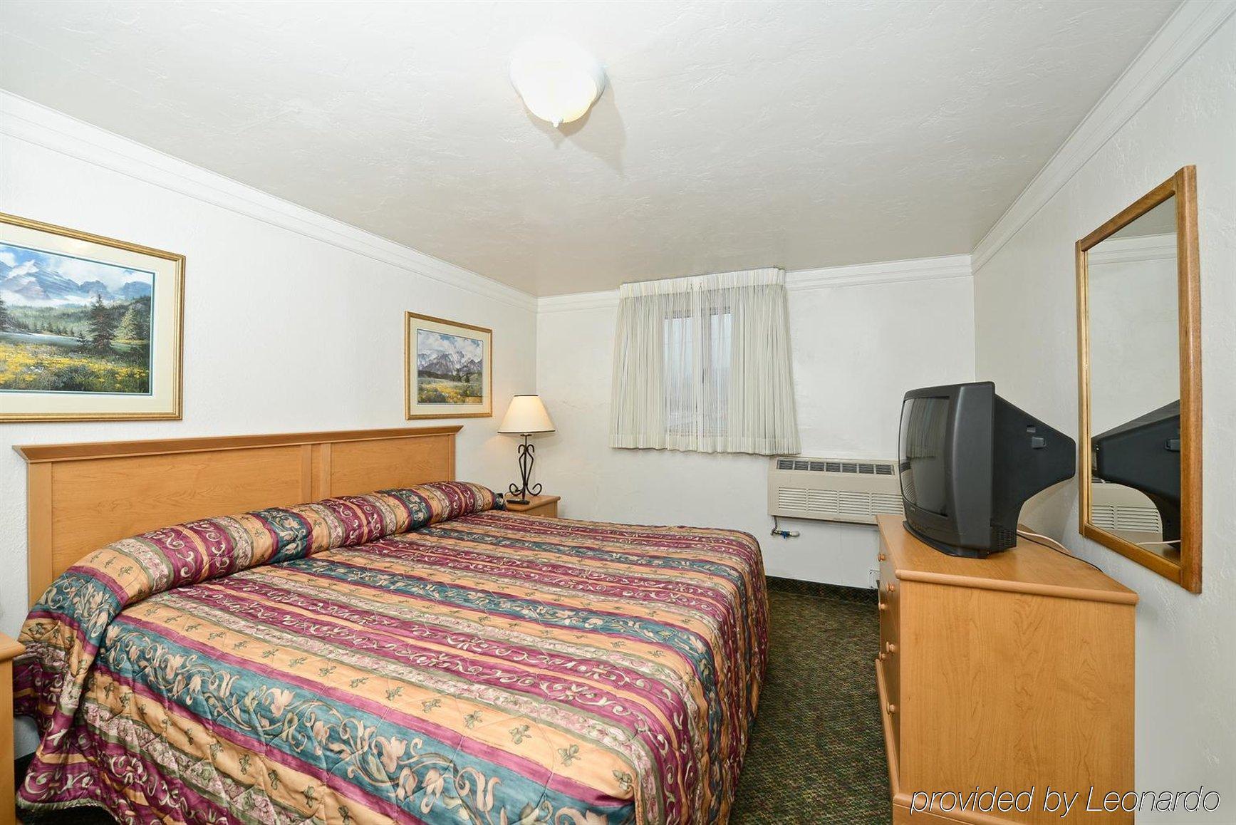 6-canon City, Co 719-458-1216 Hotel