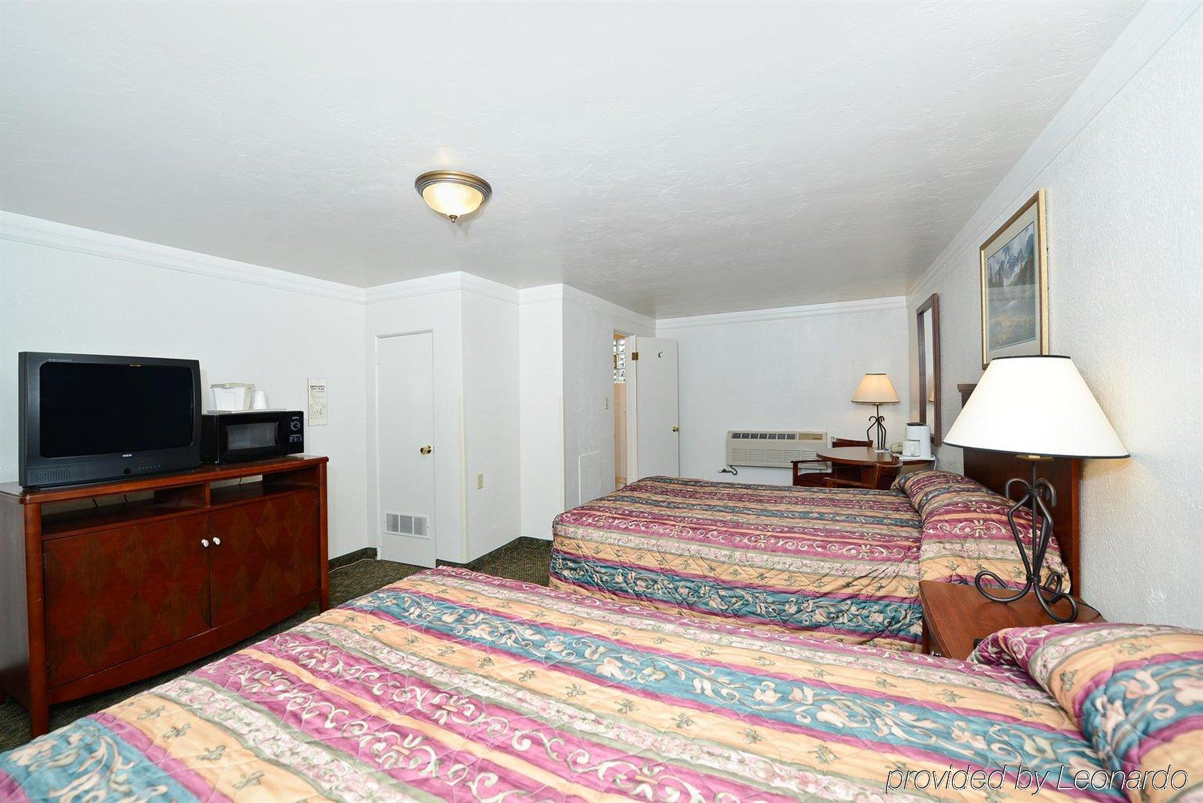 6-canon City, Co 719-458-1216 Hotel 3*