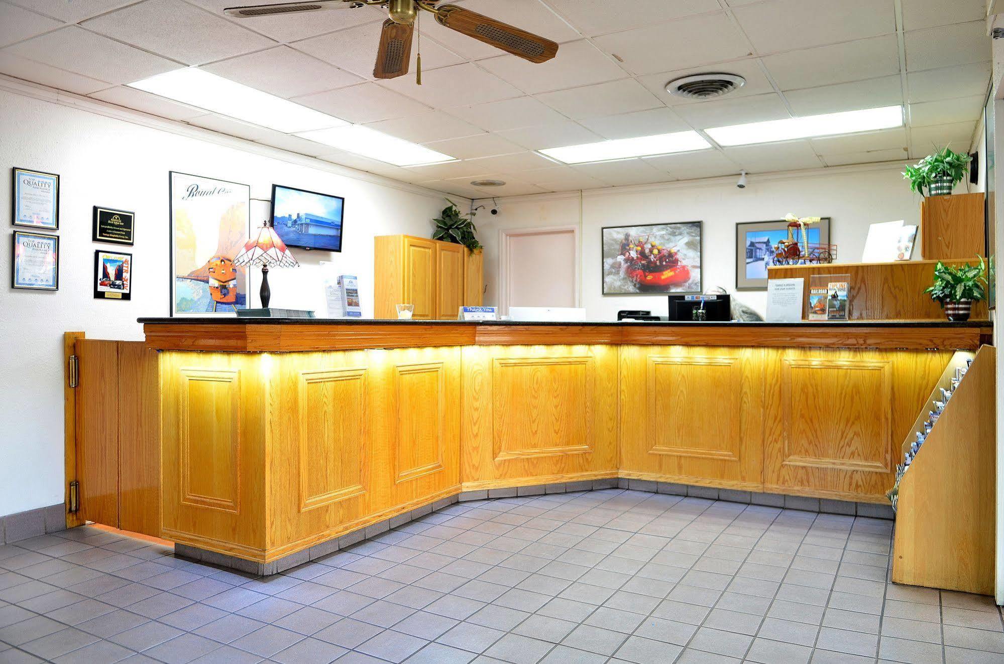 6-canon City, Co 719-458-1216 Hotel Canon City