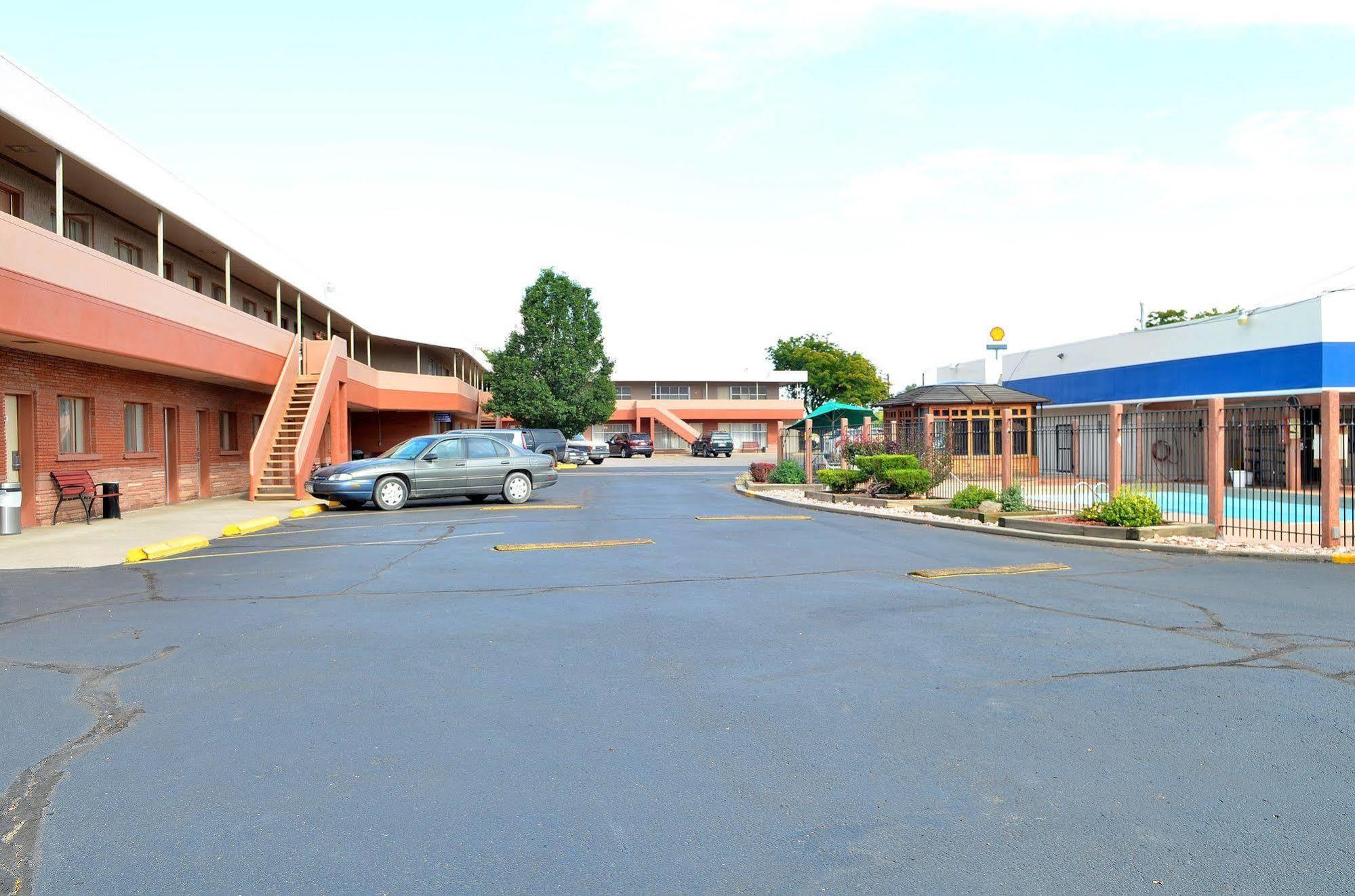 6-canon City, Co 719-458-1216 Hotel Canon City